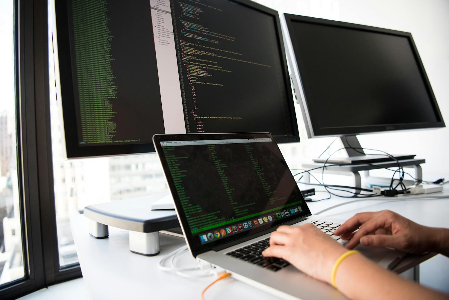 Responsive website production workspace